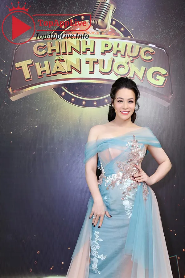 Ảnh ca sĩ nhật kim anh 1