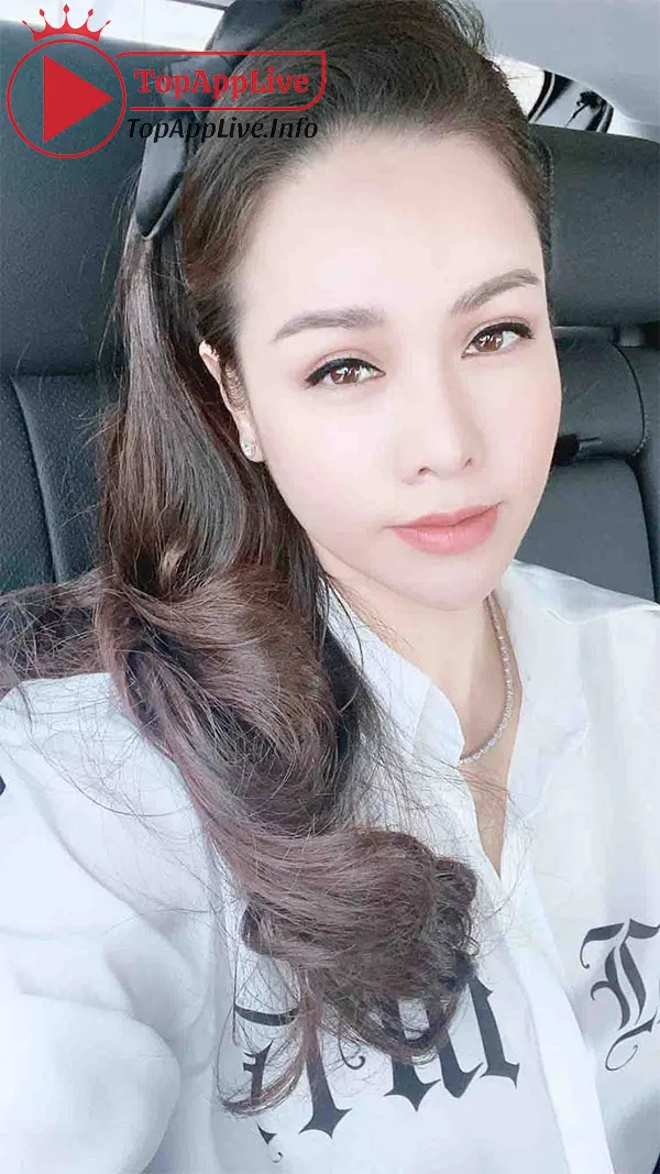 Ảnh ca sĩ nhật kim anh 6