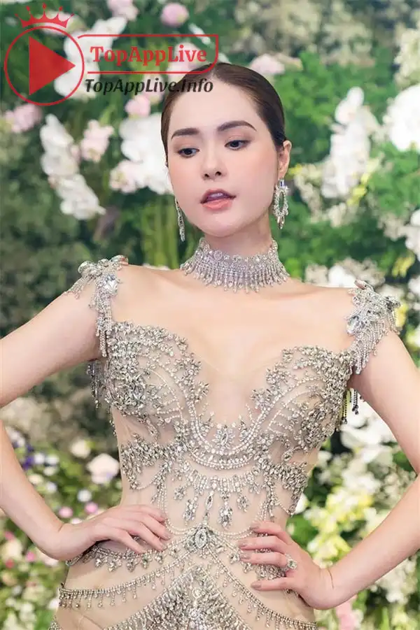 Ảnh hot girl đoàn di băng dễ thương