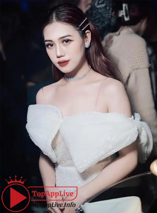 Ảnh hot girl lê thị quỳnh chi 5