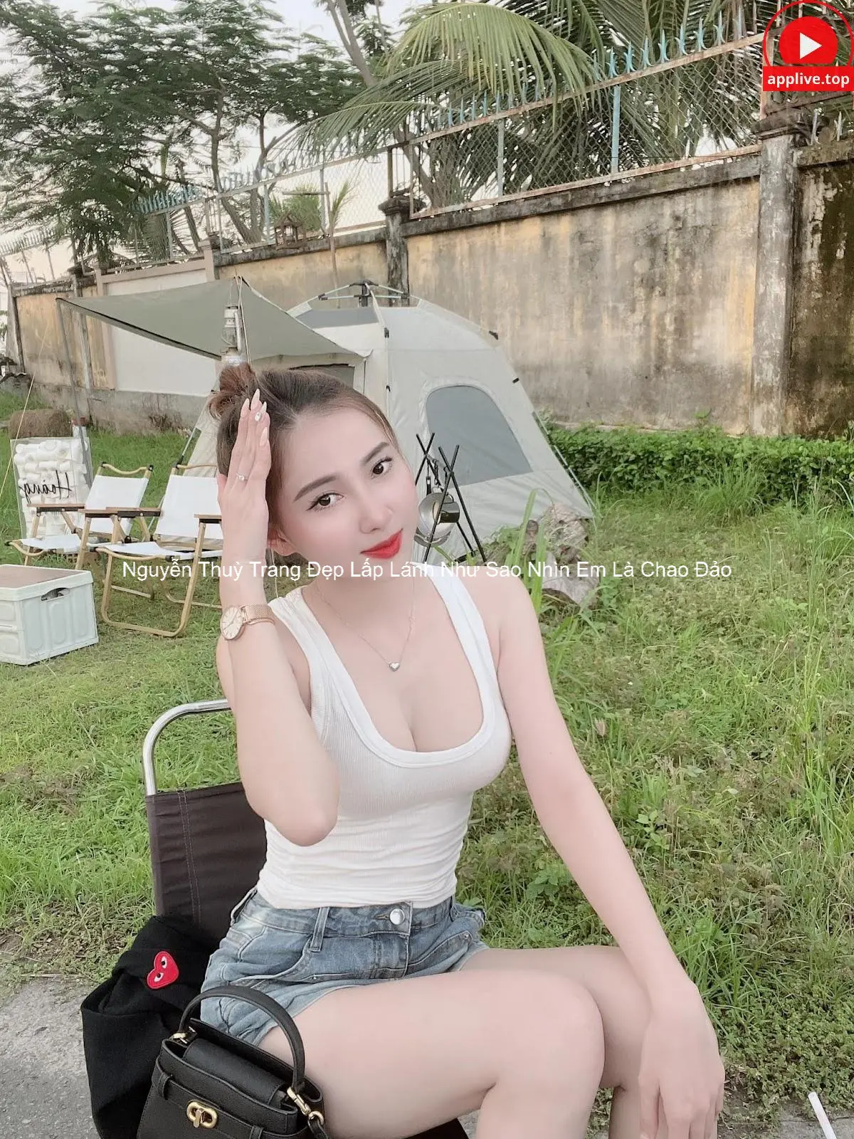 Nguyễn Thuỳ Trang Đẹp Lấp Lánh Như Sao Nhìn Em Là Chao Đảo 3